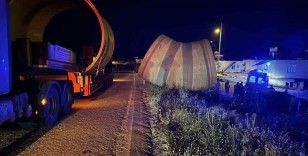 Tırla hafif ticari araç çarpıştı: 2 yaralı
