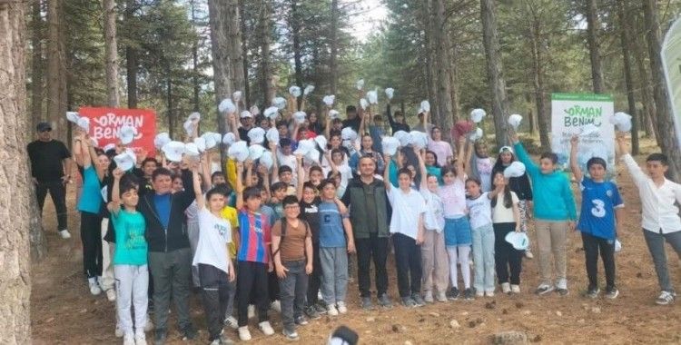 Beyşehir’de öğrencilerden ormanda temizlik seferberliği
