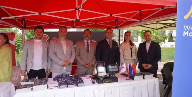 Bilecik Belediye Başkan Yardımcıları Bilim ve Kültür Şenliği’nde öğrencilerle buluştu
