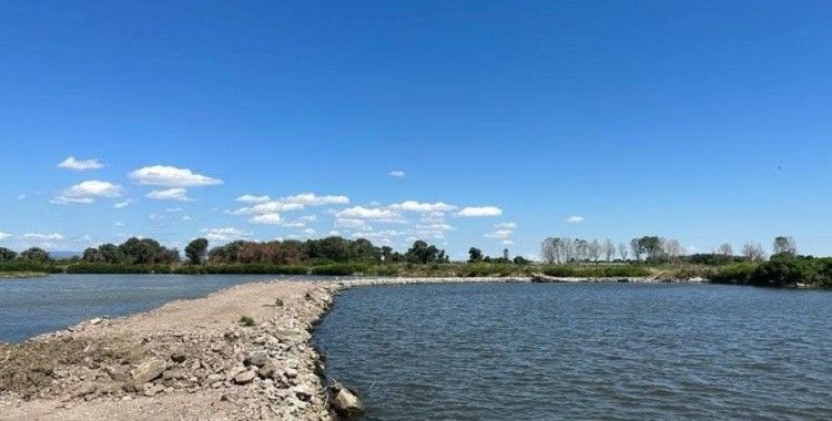 Meriç Nehri’ne deniz suyu karışmaması için set çekildi
