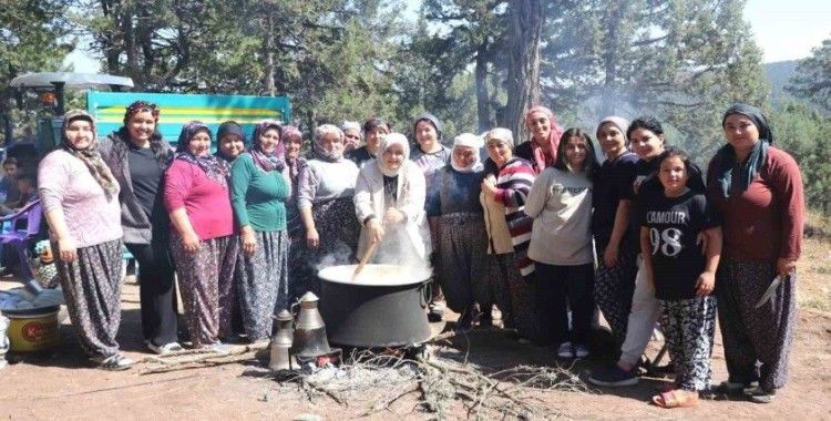 Milletvekili Ün: "Anneler, bir milletin vicdanını ve geleceğini inşa eder"
