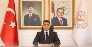 Vali Aslan "Dünyayı güzelleştiren en güçlü duygunun adıdır: Anne"
