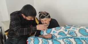 102 yaşındaki Kezik nineye çocukları gözü gibi bakıyor
