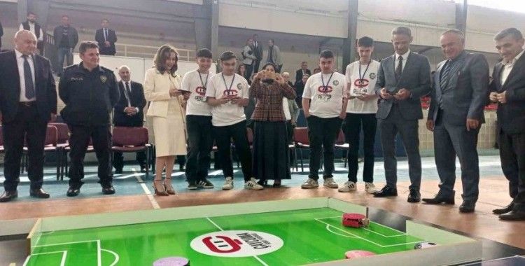 Çaycuma ilk kez Robot Yarışmasına ev sahipliği yaptı

