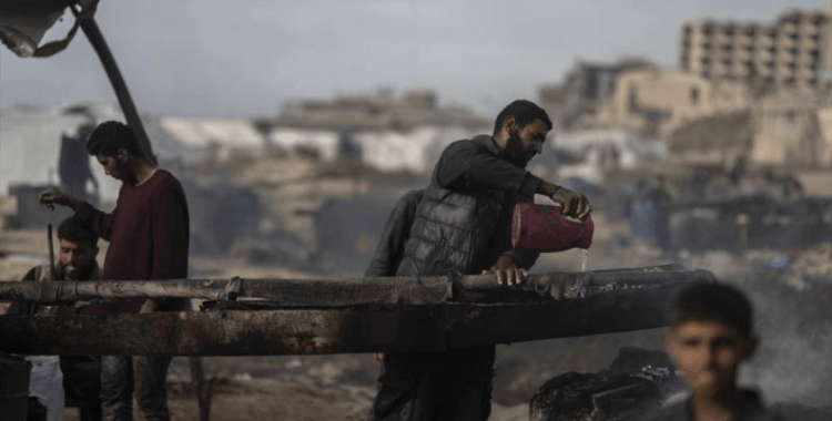 İsrail'in Gazze'ye saldırılarında can kaybı 52 bin 908'e çıktı