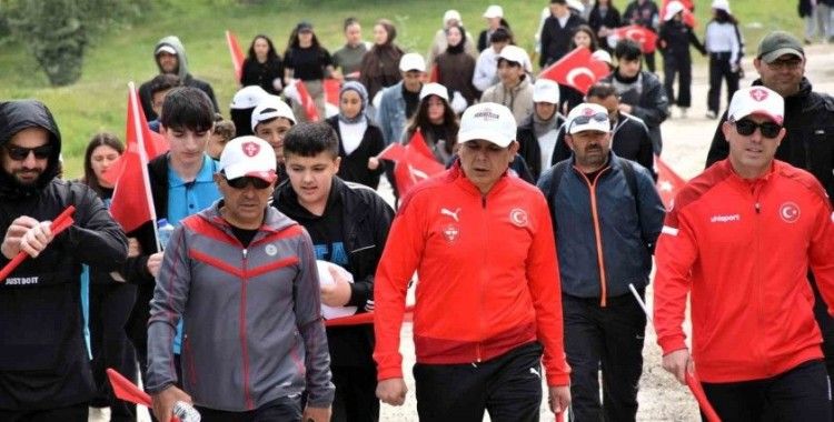 19 Mayıs Gençlik Haftası’nda coşkulu yürüyüş
