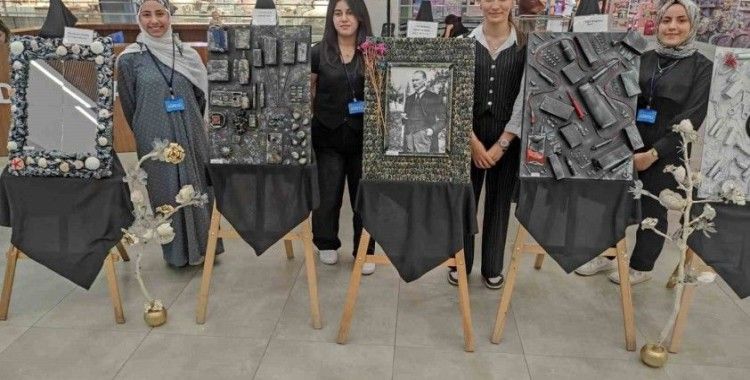 Lise öğrencilerinin atık malzemelerden yaptıkları sanatsal tablolar sergide yoğun ilgi gördü
