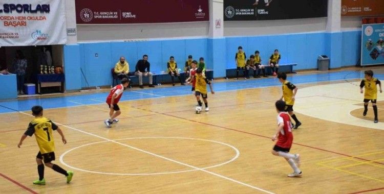 Okul Sporları futsal müsabakaları tamamlandı
