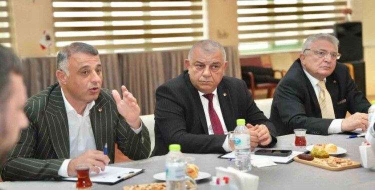 Başkan Bıyık: "İllerin gelişiminde ticari hayat büyük önem taşıyor"
