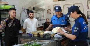 Şehitkamil zabıta ekiplerinden tavuk denetim
