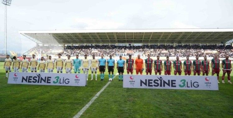 Karşıyaka, final için evine avantajlı döndü
