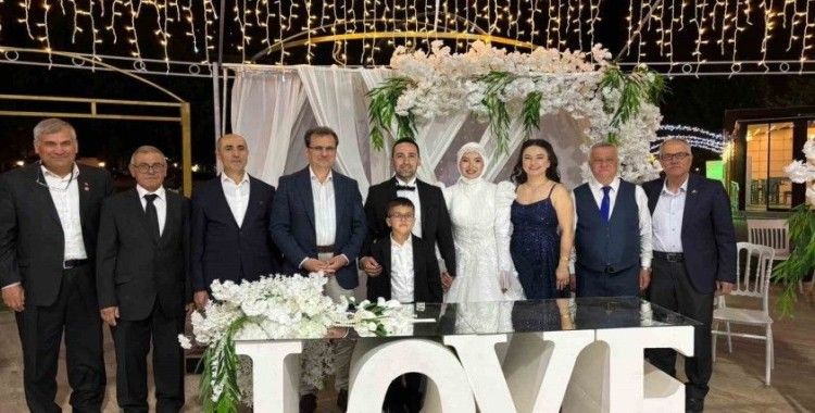 Manisa’da şehit Mehmet Uyar’ın kardeşi evlendi
