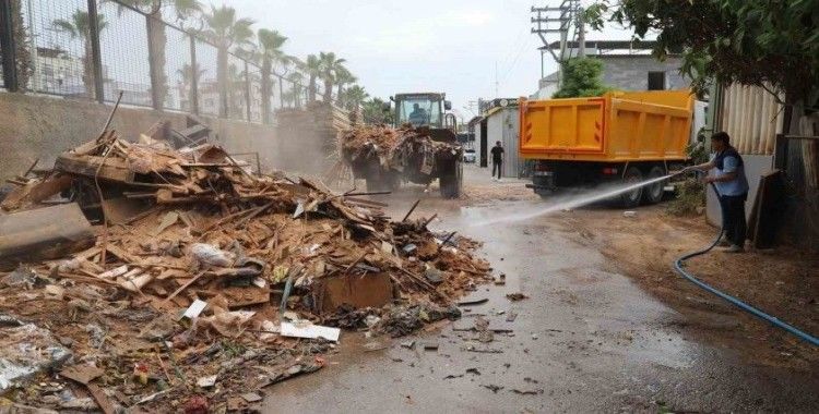 Mersin’de her gün tonlarca atık toplanıyor
