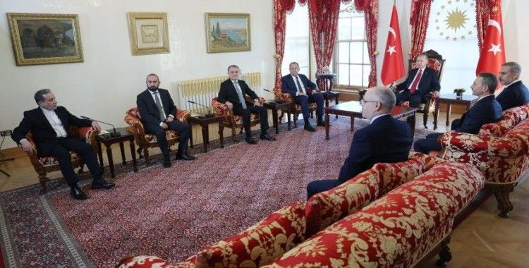 Dışişleri Bakanı Fidan, İranlı mevkidaşı Arakçi ile nükleer müzakereleri görüştü