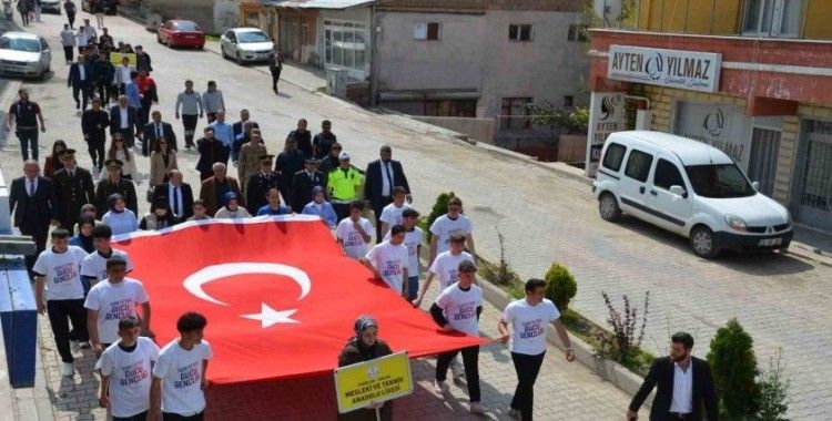 Tercan’da Gençlik Yürüyüşü düzenlendi
