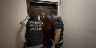 Antalya’da 21,5 kilo skunk ele geçirildi, operasyon kameraya yansıdı
