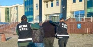 Kars’ta 9 yıl hapis cezaları bulunan ağabeyi ve kardeşi yakalandı
