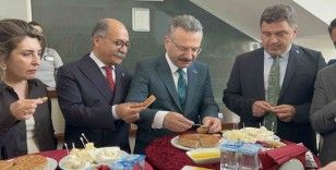 5 Bin yıllık ekmek Halk Ekmek tezgahlarında
