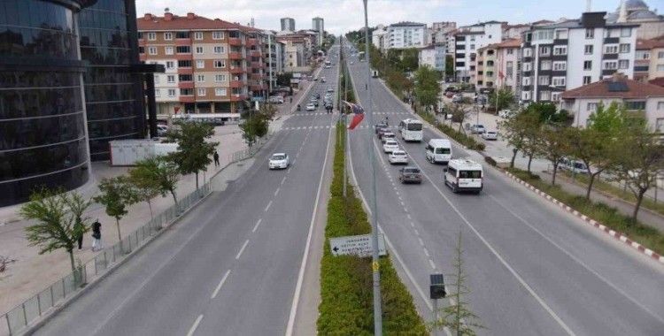 Bilecik Belediyesi’nden yaya geçişi ve orta refüjlerin korunması için uyarı