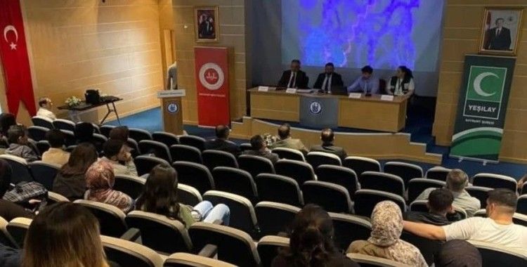 Bayburt’ta bağımlılıkla mücadele konulu panel düzenlendi