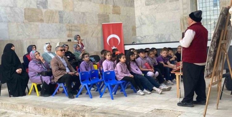 Sivas’ta Çocuklara, 8 asırlık mekanda masal tadında vakıf bilinci aşılandı
