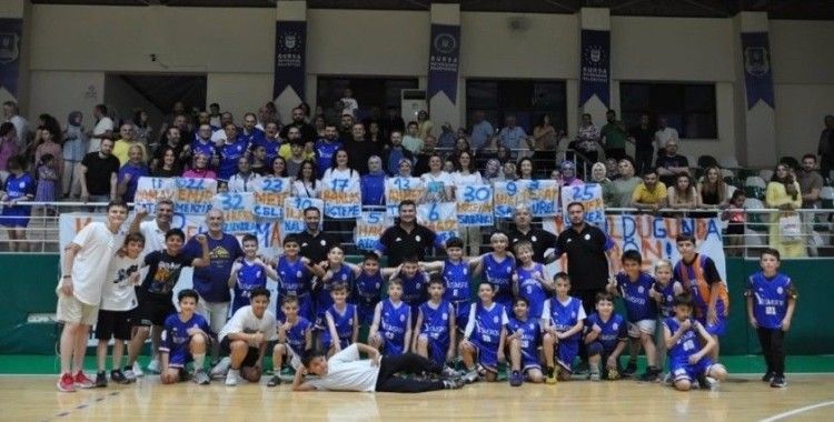 Yeşim Spor U10 Takımı Bursa şampiyonu oldu
