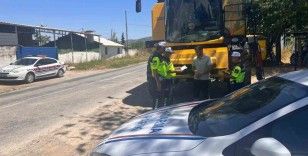 Biçerdöverler kontrol ediliyor
