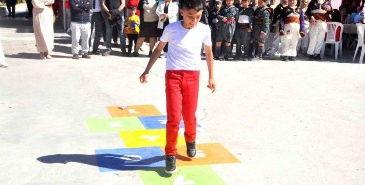 Gelenekten geleceğe Muğla’da renkli çocuk şenliği