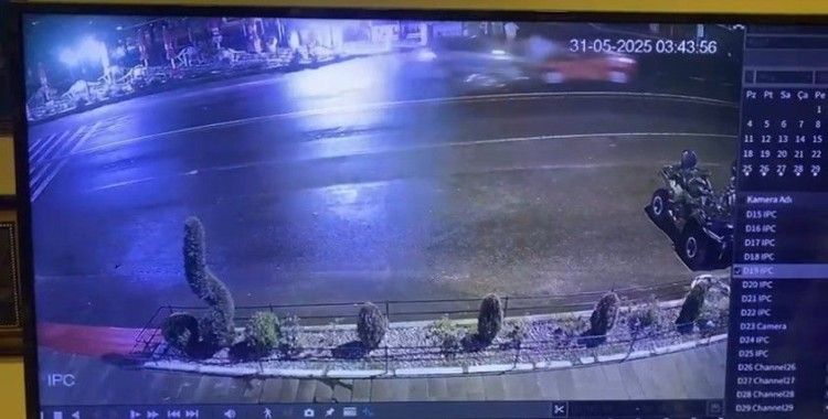 İki otomobil kafa kafaya çarpıştı: 2 yaralı
