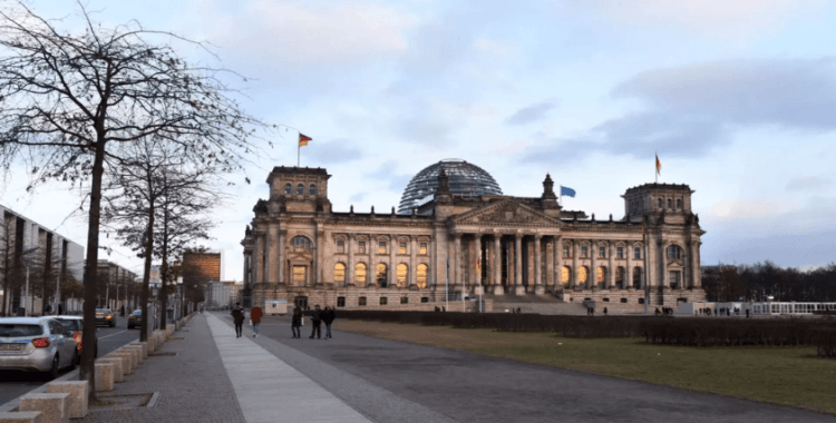 Almanya'da İkinci Dünya Savaşı bombaları nedeniyle son zamanların en büyük tahliyesi gerçekleştirilecek