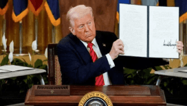 Trump 12 ülke vatandaşlarının ABD'ye girişini yasakladı