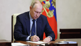 Putin imzaladı: Rusya'da reşit olmayanlara enerji içeceği satılmayacak