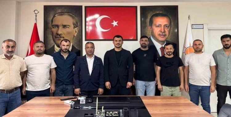 Sağlık sendikası temsilcileri toplu sözleşme için siyasi partilerle bir araya geldi
