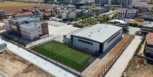 Ahmet Çalık Kapalı Spor Salonu ve Suni Çim Sahası’nın yapımı tamamlandı
