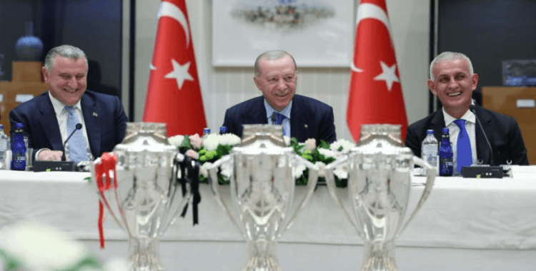 Cumhurbaşkanı Erdoğan, Süper Lig'e yükselen üç kulübü kabul etti