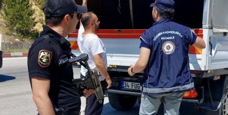 Bilecik’te düzensiz göç uygulamasında bir kişi gözaltına alındı
