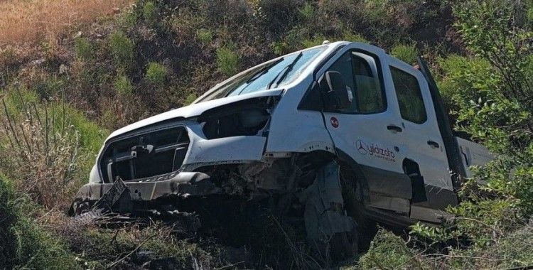 Malatya-Sivas yolunda kamyonet kontrolden çıktı: 2 yaralı
