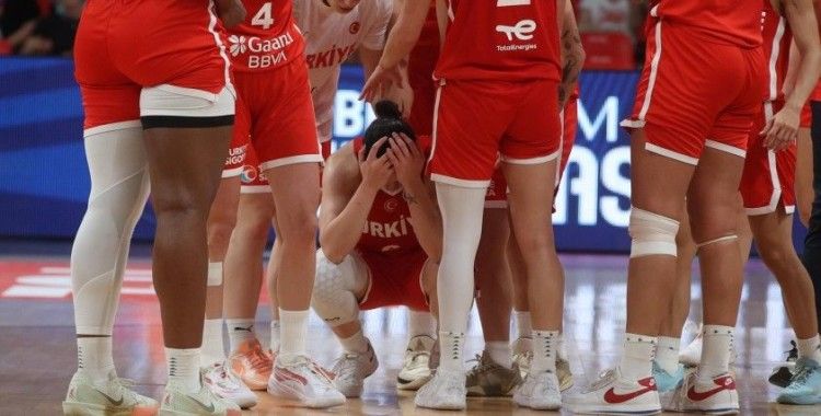 Potanın Perileri çeyrek finalde elendi: Türkiye, İtalya'ya 76-74 mağlup oldu