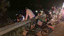 Anadolu Otoyolu’nda feci kaza... Tır, minibüse arkadan çarptı: 7 yaralı
