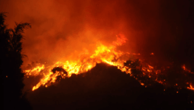 İzmir, Ödemiş yangınında son durum: İki mahallenin tahliyesi sonrası alevler ilerliyor