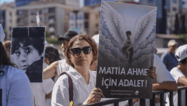 Mattia Ahmet Minguzzi'nin annesi oturma eylemini sonlandırdı: 'Ölüm tehditleri alıyorum'