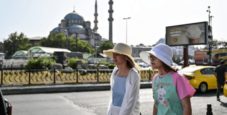 Hava sıcaklıkları 43 ilde 40 dereceyi aştı