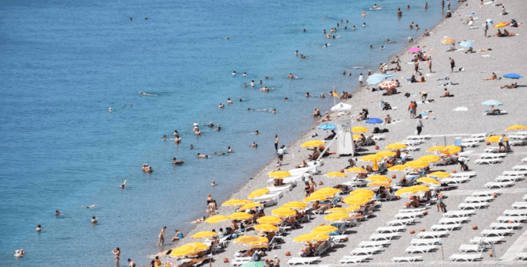 Turizm geliri rekor kırdı: Türkiye'ye en çok turist Rusya'dan geldi