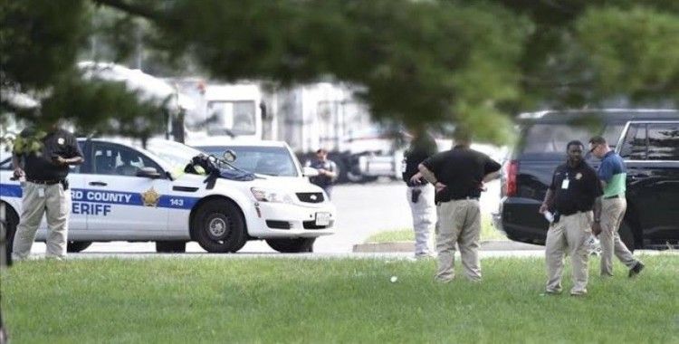 ABD'de üniversiteye silahlı saldırı: 'Kaçın, saklanın, savaşın'