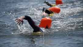 İstanbul Boğazı'nda düzenlenen yüzme yarışına katılan Rus yüzücüden haber alınamıyor