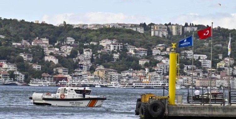 İstanbul Boğazı'nda kaybolan Rus yüzücüyü arama çalışmaları sürüyor