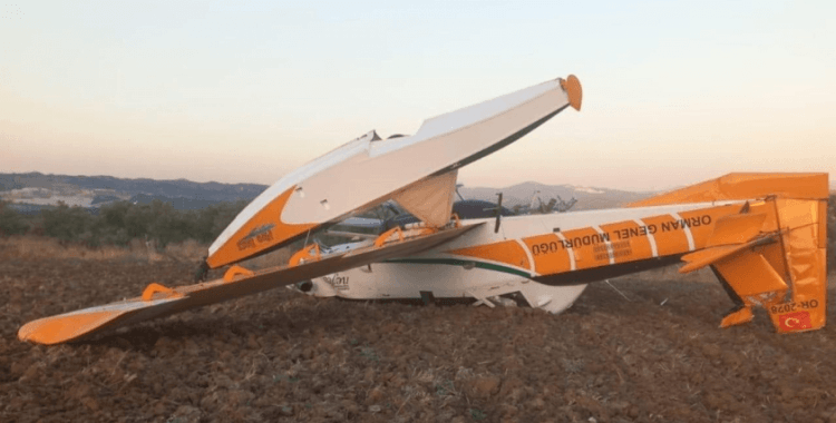 Muğla'da yangın söndürme uçağı tarlaya zorunlu iniş yaptı