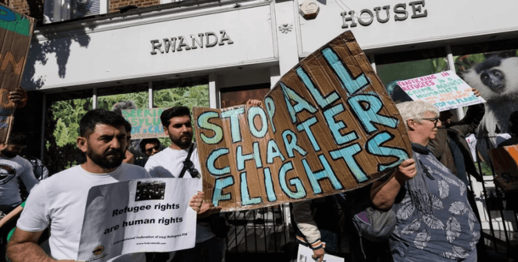 İngiltere 1 göçmen bile gönderemedi ancak ABD 7 kişi gönderdi: Sınır dışı edilenler Ruanda'da