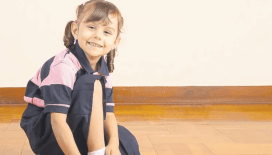 Siyah okul ayakkabıları geri mi geliyor?