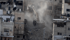 İşgalci İsrail ordusu Batı Şeria'da Filistinlilere ait 2 evi yıktı